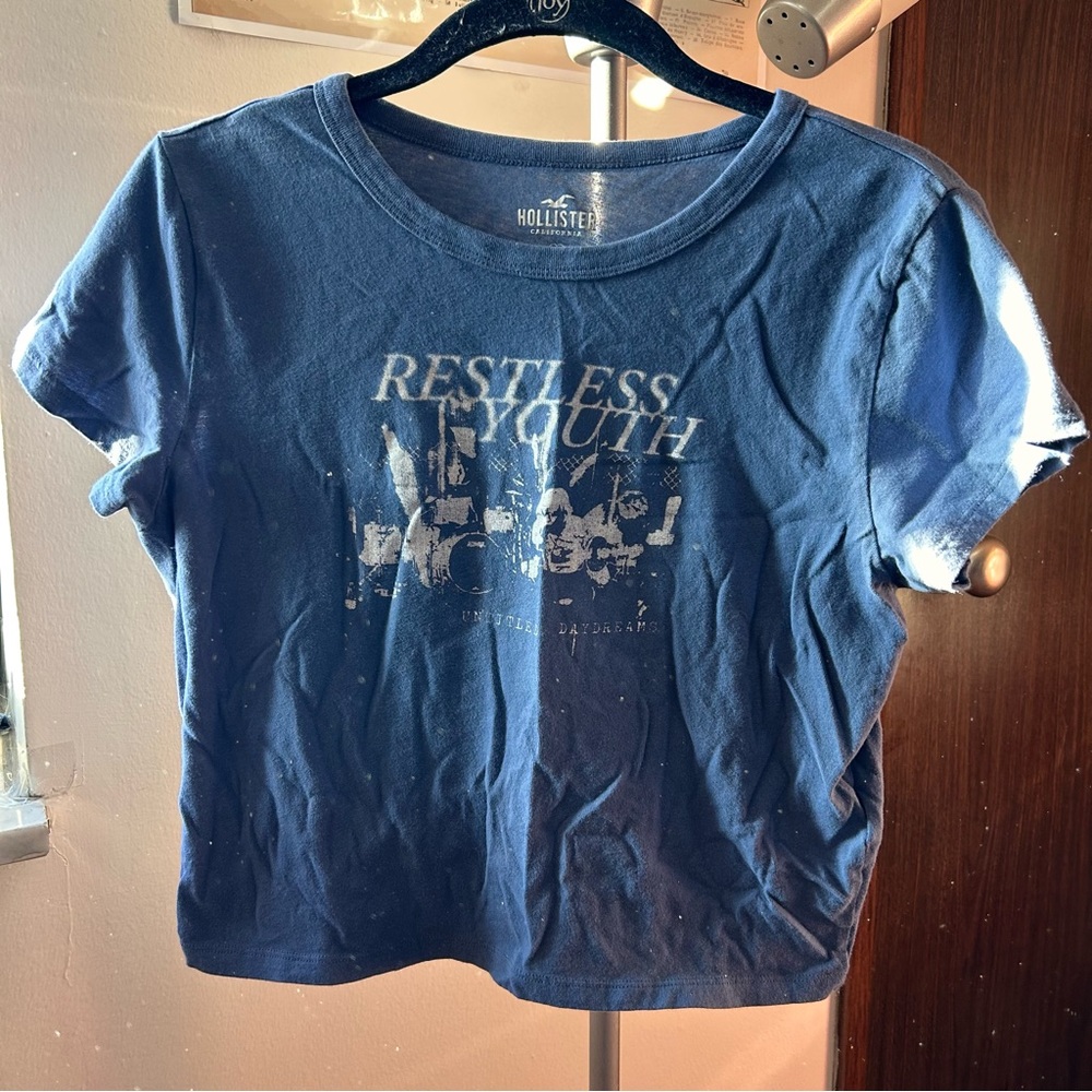 Graphic tee